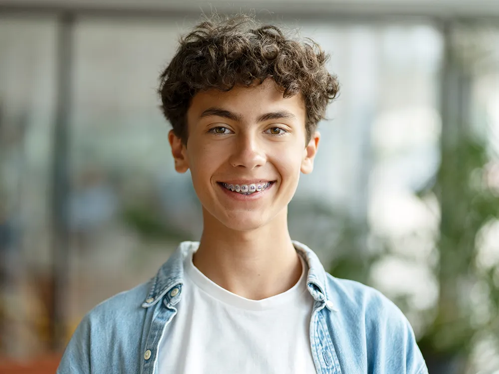 Orthodontie adolescent — le moment clé Traitement orthodontique adolescent — appareil classique, lingual ou gouttières